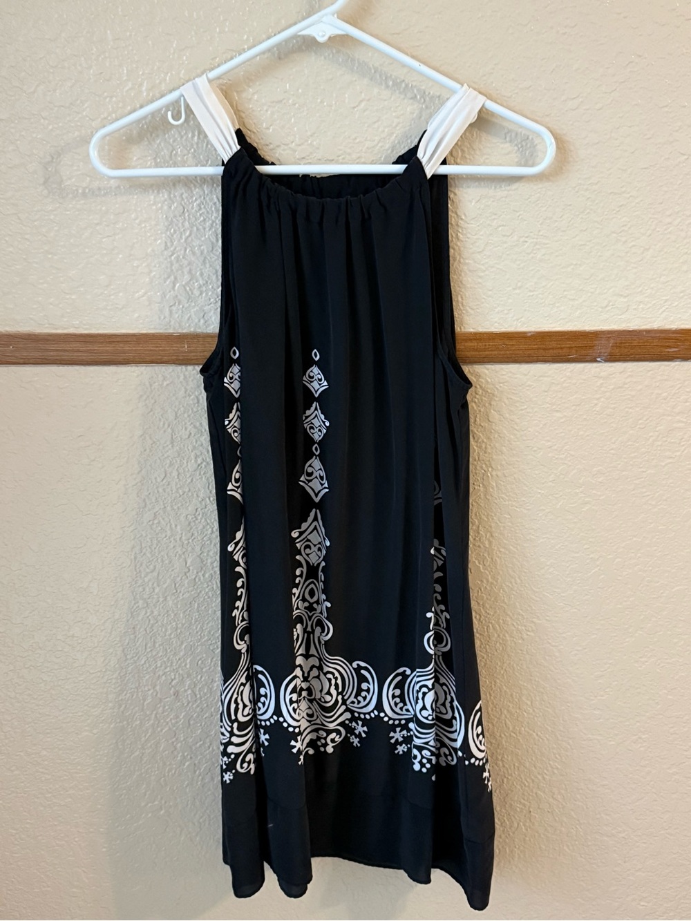 White House Black Market 100% Silk Mini Dress Size Large